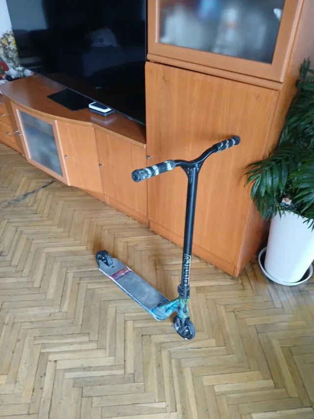 Scooter Blunt Prodigy S8