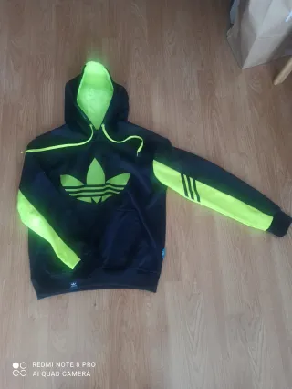 Sudadera Adidas Negra y Verde Neón