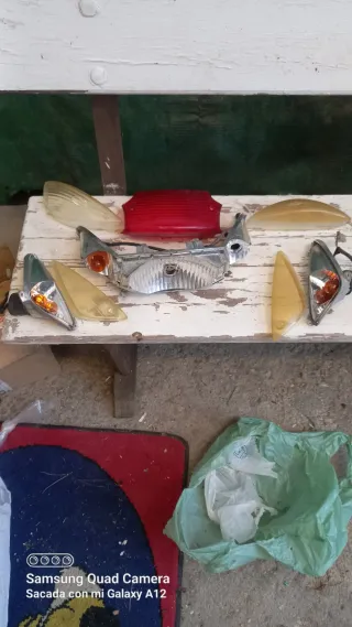 Pilotos Honda SH150 (2004) Delantero y Trasero