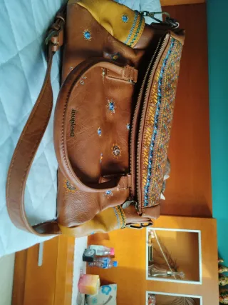 Bolso Desigual Marrón y Amarillo Casi Nuevo