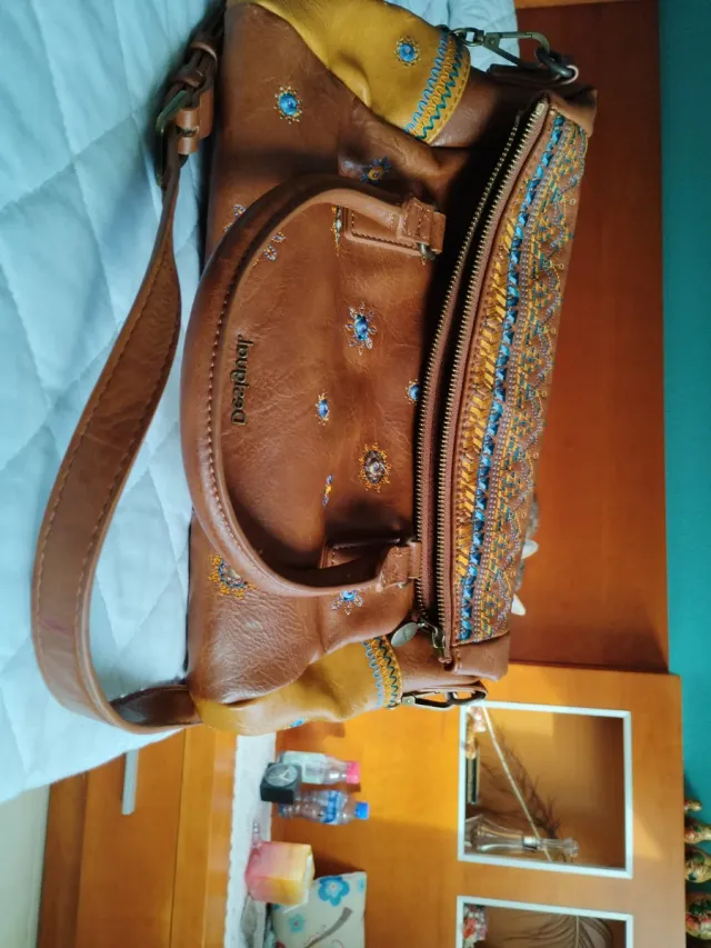 Bolso Desigual Marrón y Amarillo Casi Nuevo