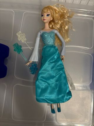 Muñecas Elsa y Ana de Frozen