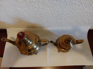 Juego 2 Teteras Indias Doradas