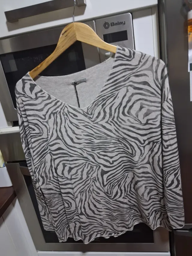 Jersey de lana con estampado cebra