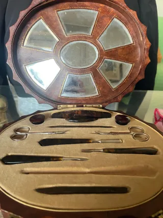 Estuche de manicura vintage con espejo