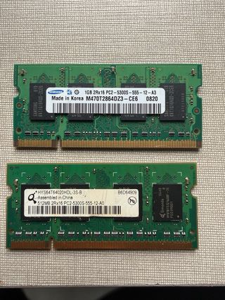 Memorias RAM para portátil (4GB, 1GB, 512MB)