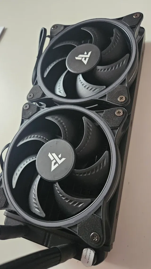 Kit Refrigeración Líquida Tempest 240 RGB