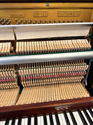 Piano Hohner Acústico Pared