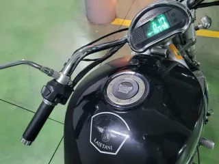 Moto Hyosung Negra