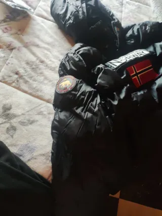 Cazadora Geographical Norway Negra. Talla 16