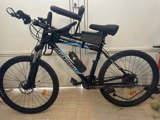 Bicicleta Mondraker con silla para niño