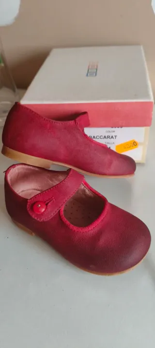 Merceditas rojas niña.