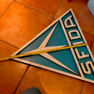 Insegna vintage SFIDA in legno