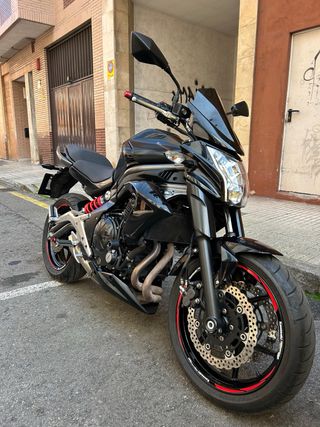Kawasaki ER6-N Negra