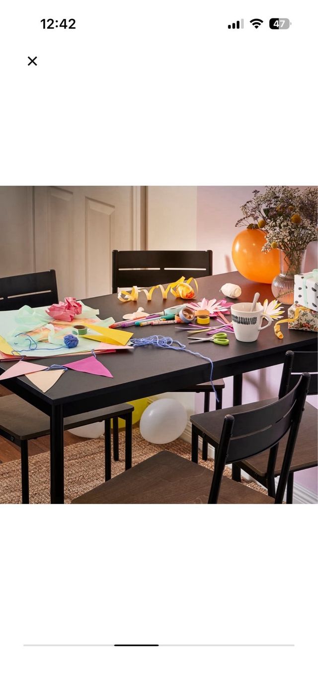 Mesa SANDSBERG y 4 sillas ÖSTANÖ