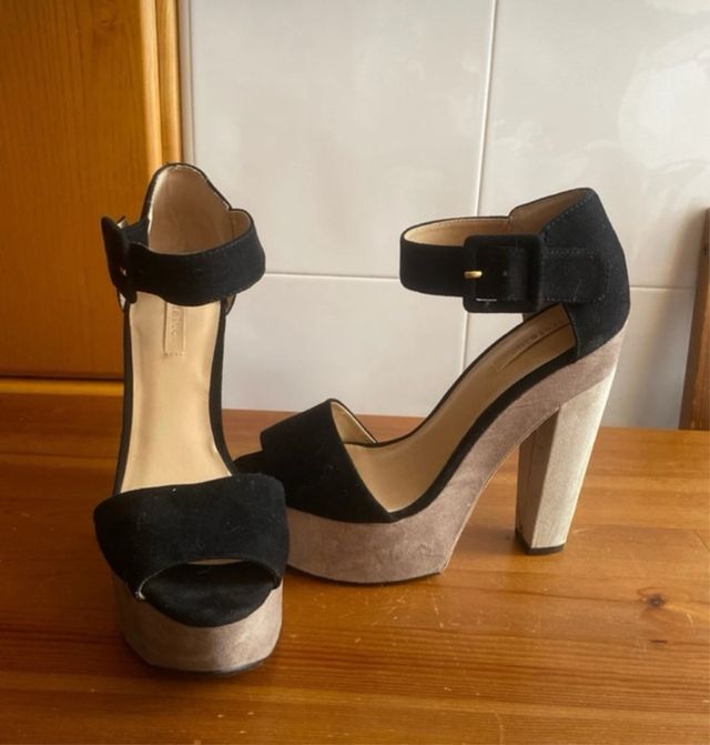 Sandalias Zara Tacón Plataforma Beige y Negro