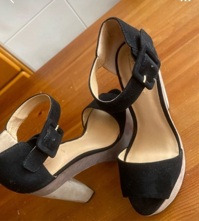 Sandalias Zara Tacón Plataforma Beige y Negro