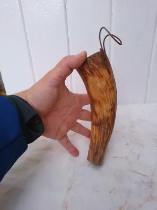 Soporte para piedra afilar de cuerno