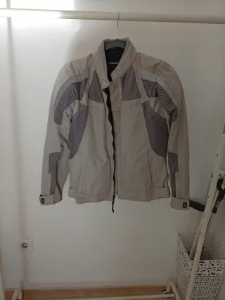 Chaqueta Moto Talla M mujer como nueva.