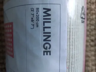 Alfombra Ikea Roja y Blanca Cuadros