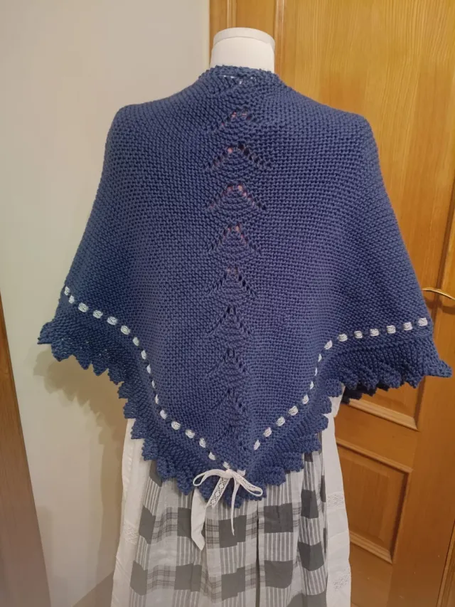 Eskuz egindako tokilla/ Toquilla hecha a mano