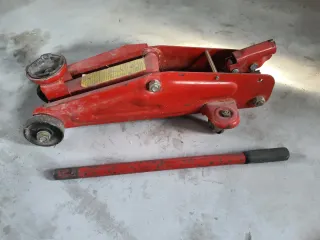 Carrello sollevatore rosso x auto