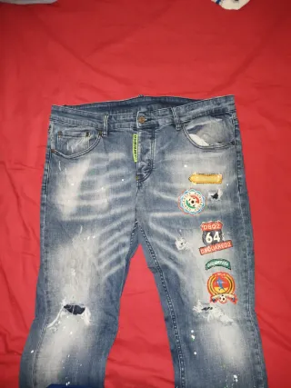 Pantalón DSQUARED2 con Parches