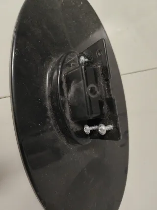 Peana para TV ovalada negra