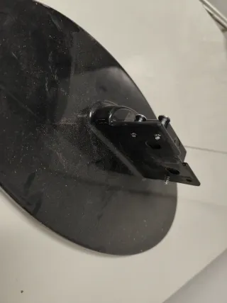 Peana para TV ovalada negra