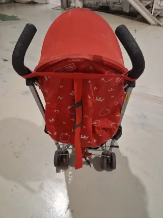 Silla de paseo Maclaren plegable roja