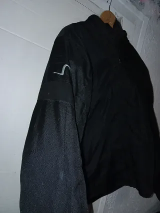 Chaqueta de moto negra