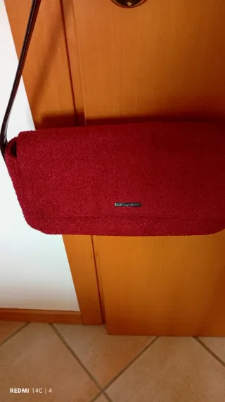 Borsa lana bouclé borgogna.
