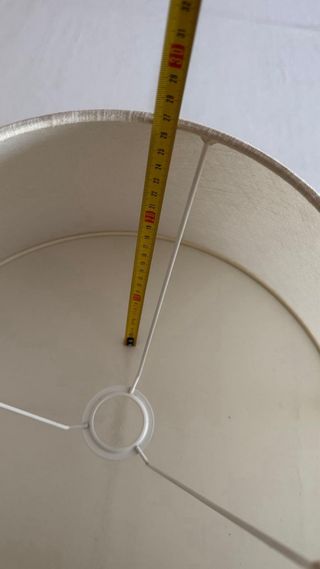 Pantalla lampara sobremesa beige