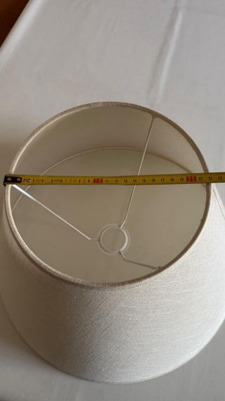 Pantalla lampara sobremesa beige