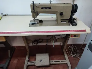 Máquina de coser industrial