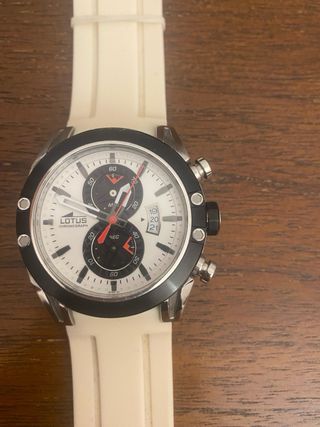 Reloj Lotus Blanco y Negro