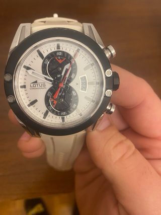 Reloj Lotus Blanco y Negro