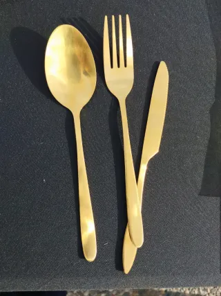 Cubiertos dorados con bolsa de regalo - Oferta