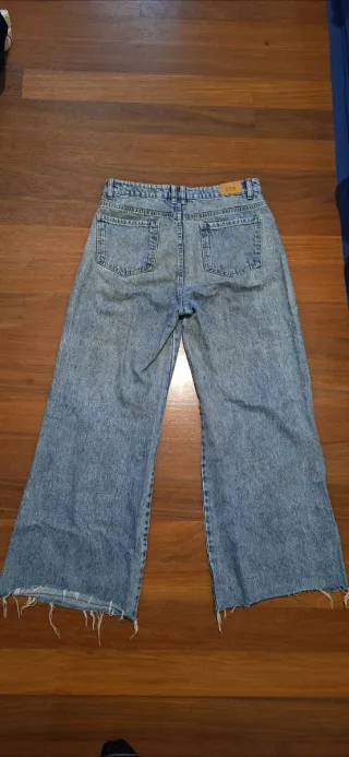 Pantalón vaquero Stradivarius