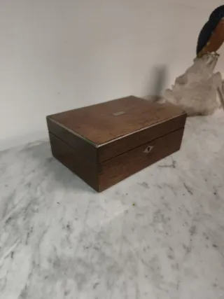 Caja antigua inglesa