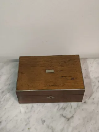 Caja antigua inglesa