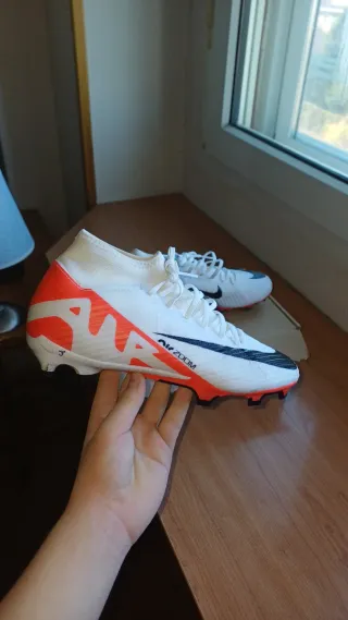 Zapatillas Nike Fútbol Blancas Naranja