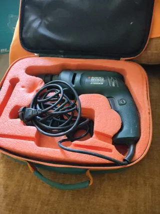 Taladro Eléctrico Black & Decker.