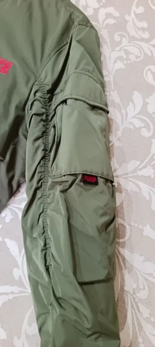 Cazadora Bomber Stranger Things Talla M