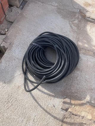 Tubo corrugado para electricidad