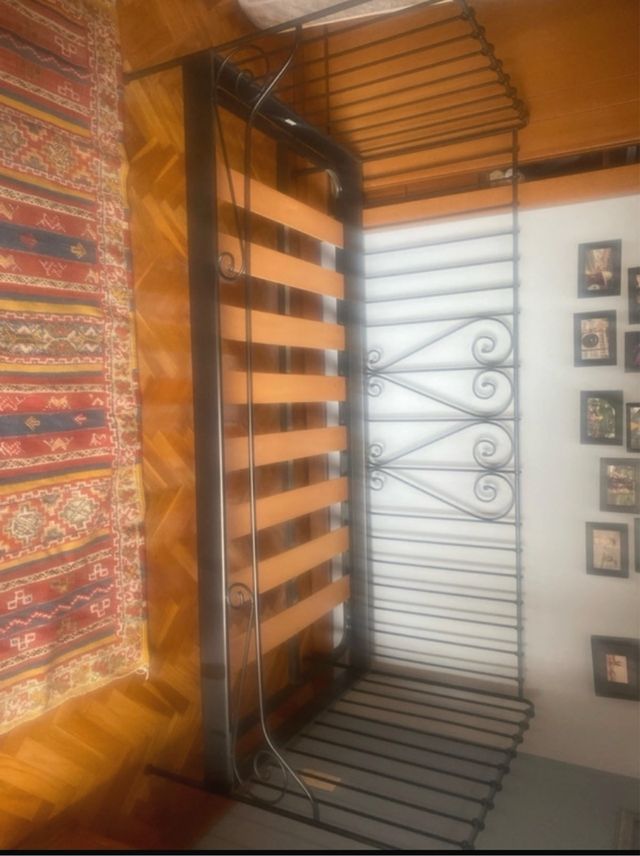 Estructura Cama Diván Ikea  de 90 cms SIN SOMIER