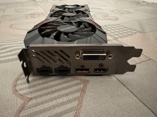 Tarjeta Gráfica Gigabyte 1070 TI RGB