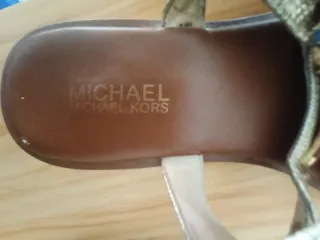 Sandalias Michael Kors Doradas y Marrones