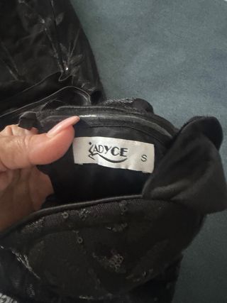 Vestido fiesta/eventos negro, brillo elegante.