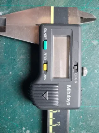 Calibre Digital Mitutoyo 500-181U